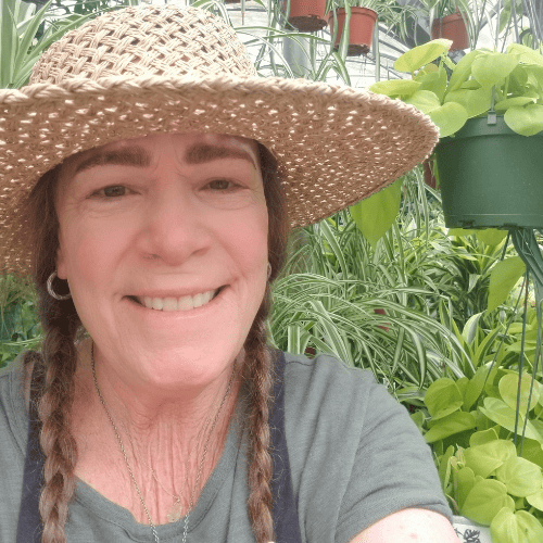 OC Succulents-California-Teresa team member at Torrance